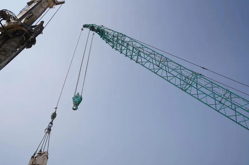 A look at the 60 ton Kobelco CKS600 lattice boom in action