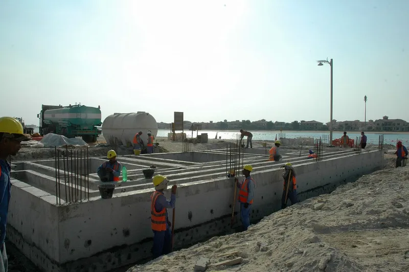 Setting up for the groundwork that will pave the way for the residential units on Frond N of Palm Jumierah by Al Marwan Machinery's operators
