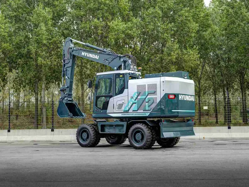 Hyundai HW155H hydrogen excavator