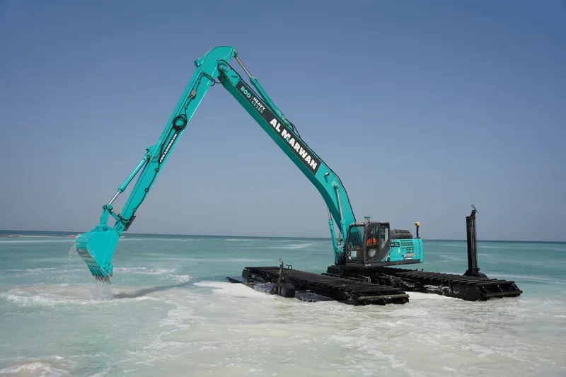 Kobelco amphibious SK380 excavator
