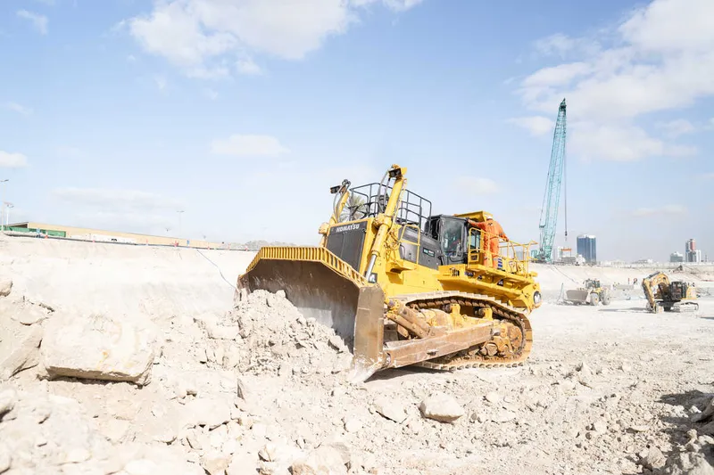 Large Komatsu D475A dozer