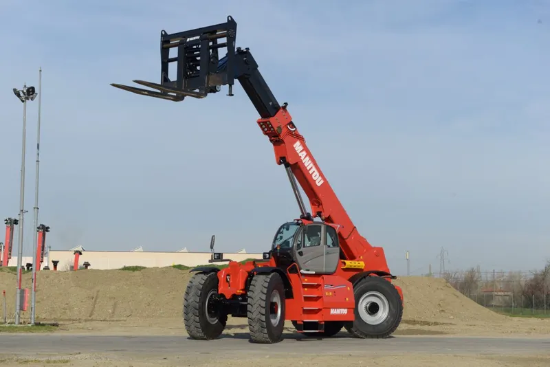 Manitou MHT 12330 telehandler