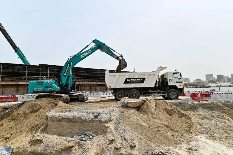 SK220 Kobelco excavator