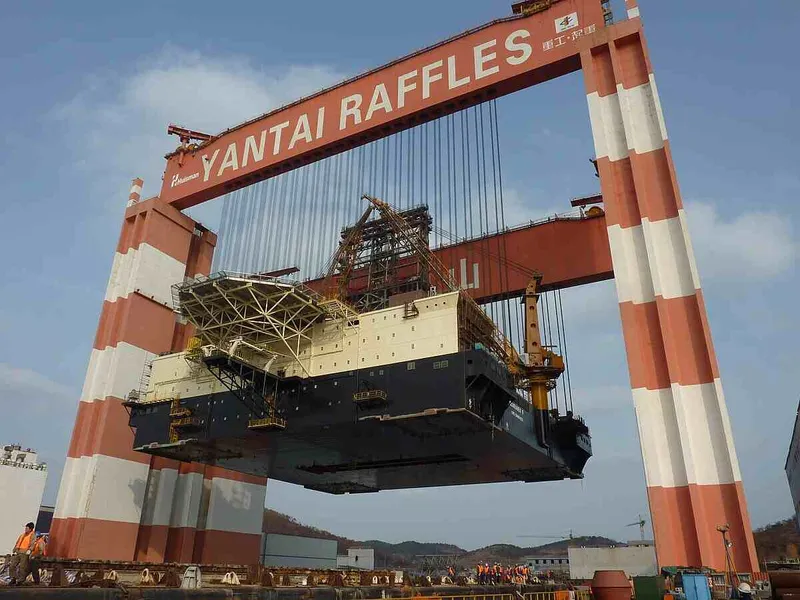The Taisun twenty thousand ton crane in China - Image courtesy of Wikipedia