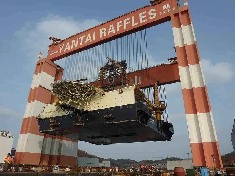 The Taisun twenty thousand ton crane in China - Image courtesy of Wikipedia