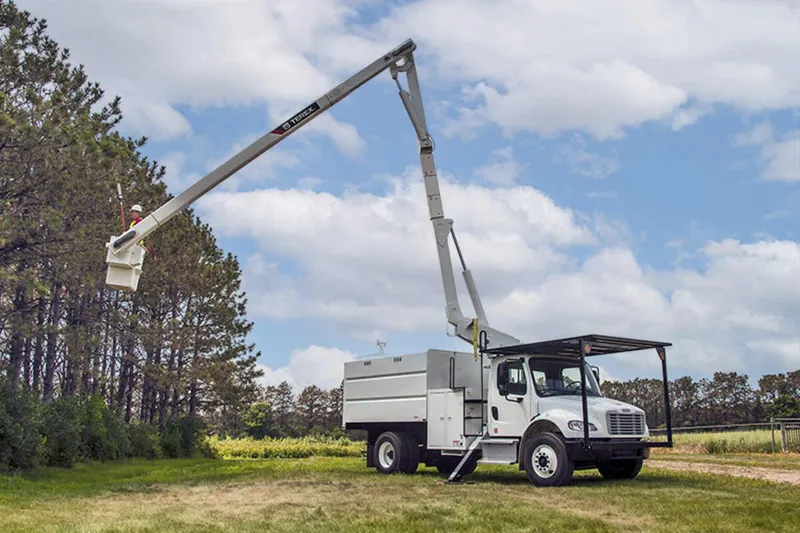 Terex HyPower SmartPTO bucket truck.