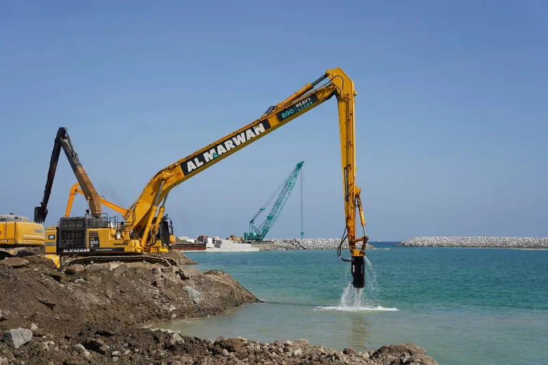pc850 long reach excavator