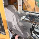 1995 Kobelco 7055-3F Crawler Crane CRC-0085 - cabin view - Al Marwan Machinery