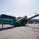 Buy the 2018 Powerscreen Chieftain 2100X 37-ton screener for your quarry & aggregate screening & crushing project in the UAE from Al Marwan