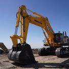 Rent Large 120-Ton Track Excavators | Al Marwan