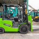 Socma FB35 Electric Forklift Right Side View