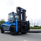 socma HNF-135 diesel forklift front right image