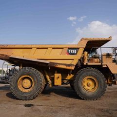 2010 Cat 773D Rigid Dump Truck Right View - RD-0476