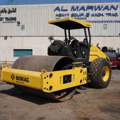 2018 Bomag BW 211 D-40 Single Drum Roller Front Left View - RO-0445