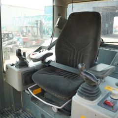 2021_liebherr_736_bulldozer_cabin_view