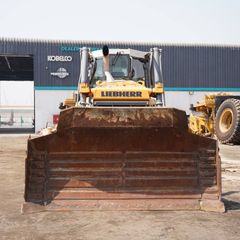 2021_liebherr_736_bulldozer_front_view