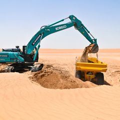 Rent Medium 35-Ton Track Excavators | Al Marwan