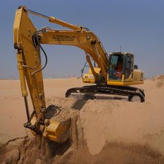 Rent Medium 30-Ton Track Excavators | Al Marwan