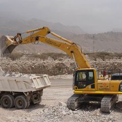 Rent Medium 35-Ton Track Excavators | Al Marwan