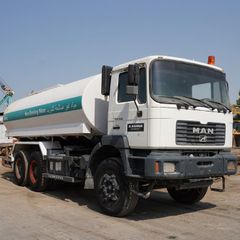 This used 2004 Man 33.373DFC 6x4 Water Truck have a liquid capacity up to 5000 gallons. Buy this heavy truck on Al Marwan.