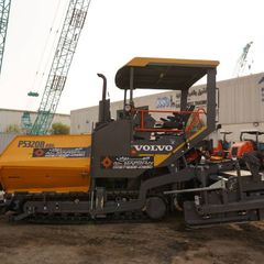 Rent 12-ton Track Asphalt Pavers | Al Marwan