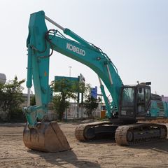 Rent Medium 35-Ton Track Excavators | Al Marwan