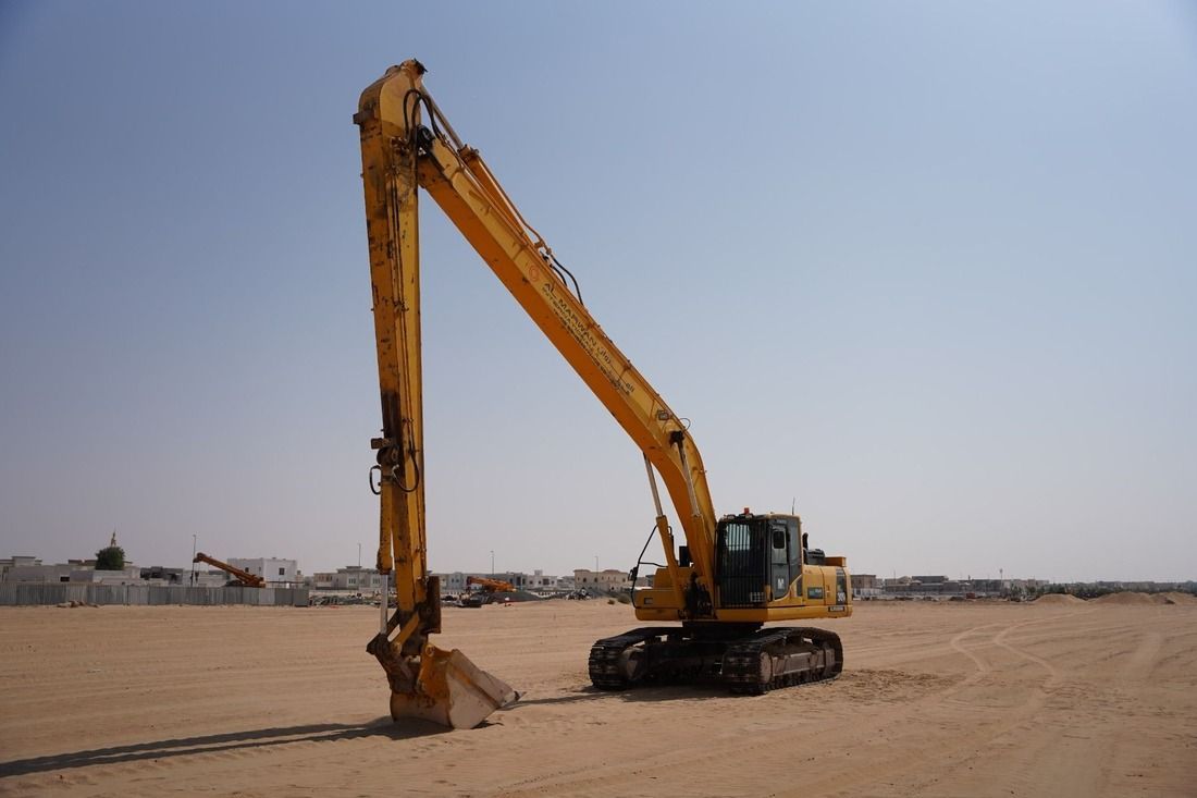 Rent 30-Ton Long-Boom Excavators | Al Marwan