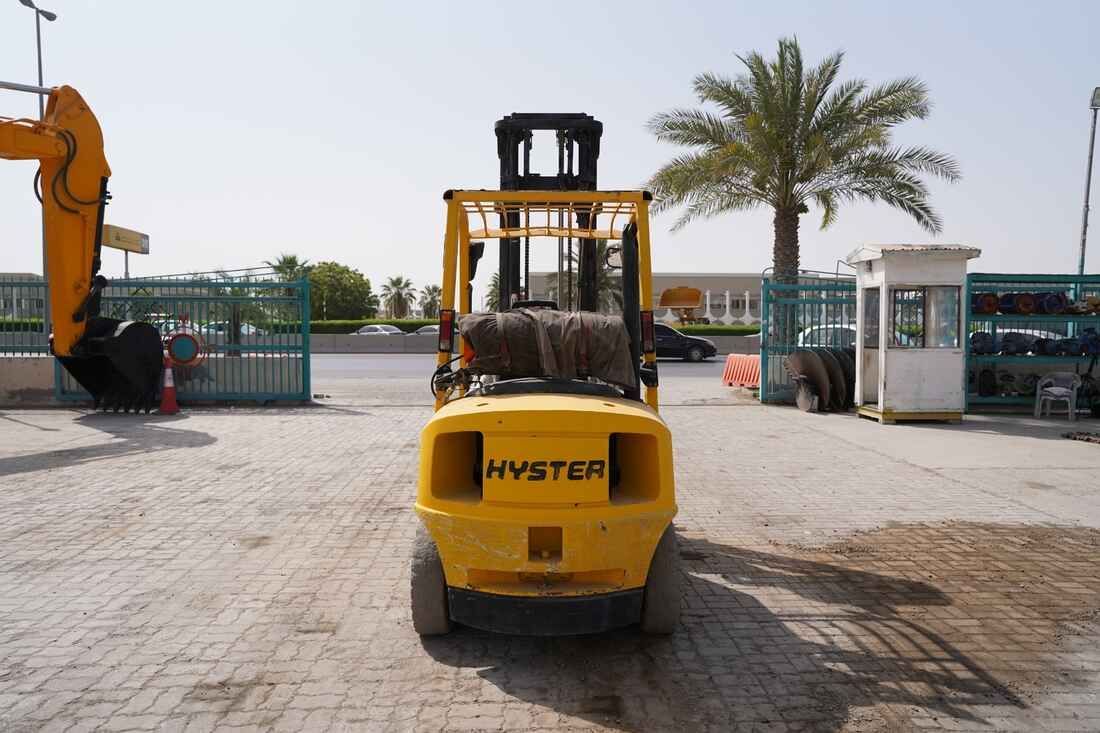 2004 Hyster H4.00XMS-6 Forklift rear-view