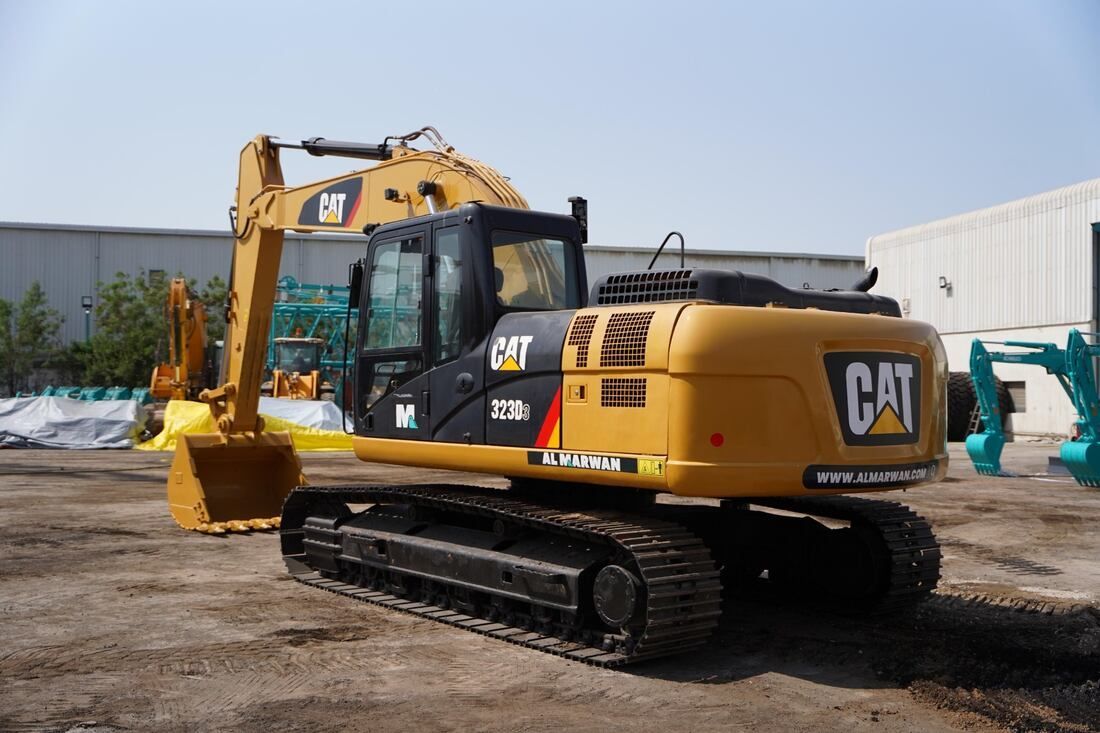 Cat 323D3 Track Excavator 2020-Rear-Right-Al Marwan