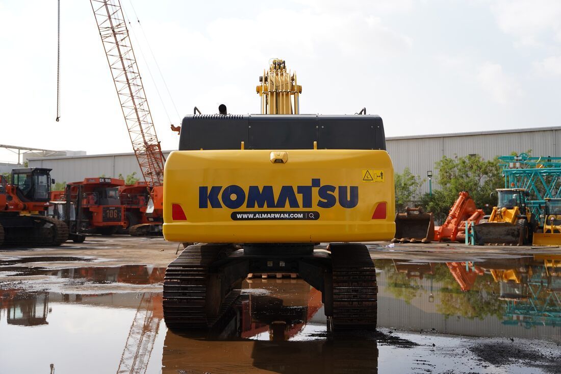 2016 Komatsu PC450-10 Track Excavator rear-view - Al Marwan