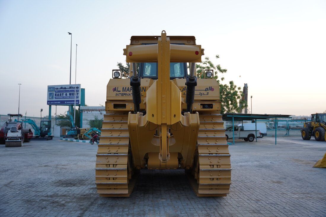 Like-New Cat D9 GC Large Bulldozer 2022 | Al Marwan