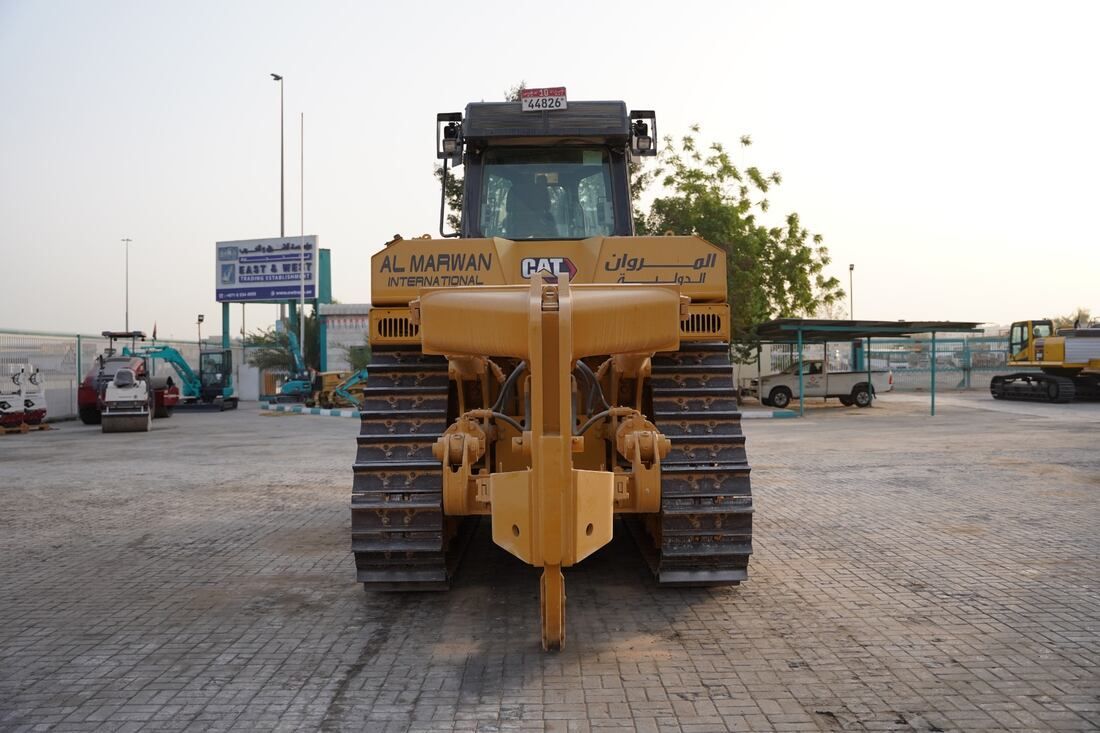Caterpillar D8T Crawler Bulldozer 2021 - TT-0140 | Al Marwan