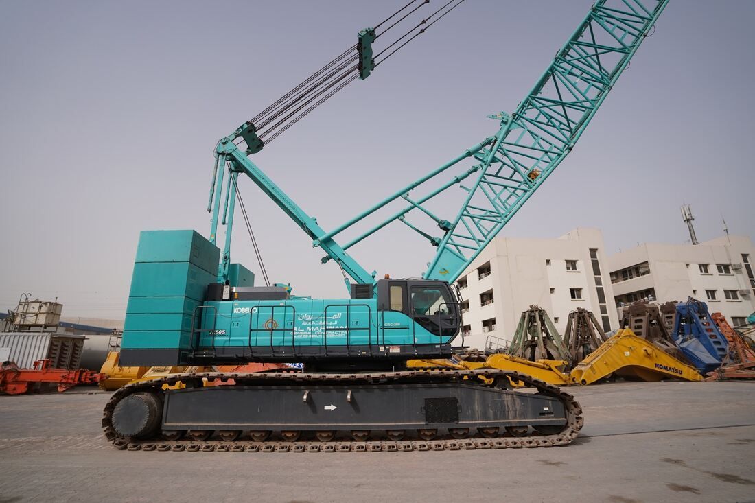 2015 Kobelco 7250S Crawler Crane CRC-0300 right side - Al Marwan Machinery
