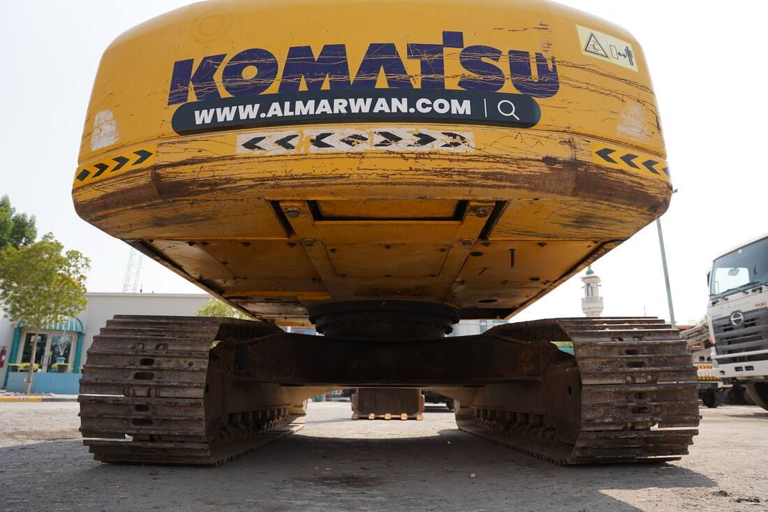 2015 Komatsu PC220-8M0 Track Excavator Undercarriage view |Al Marwan