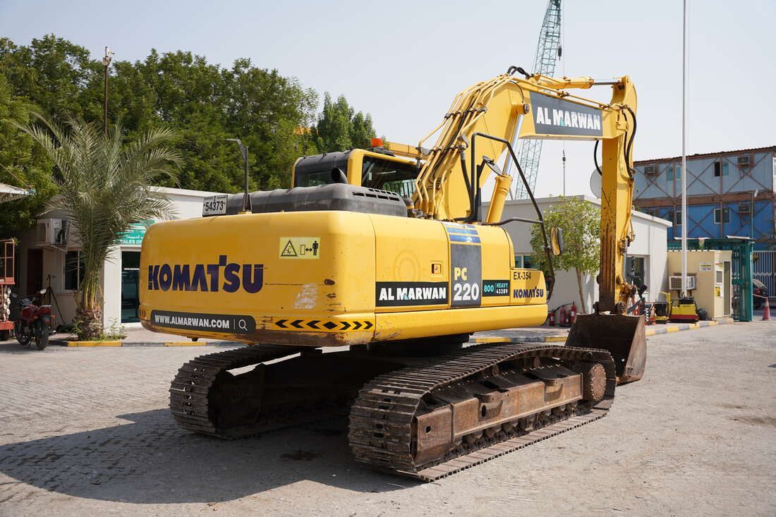 2015 Komatsu PC220-8M0 Track Excavator Rear right view |Al Marwan