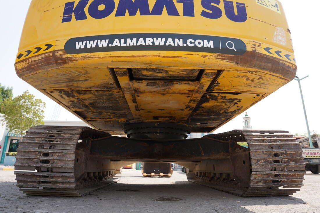 2015 Komatsu PC220-8M0 Track Excavator Undercarriage view |Al Marwan