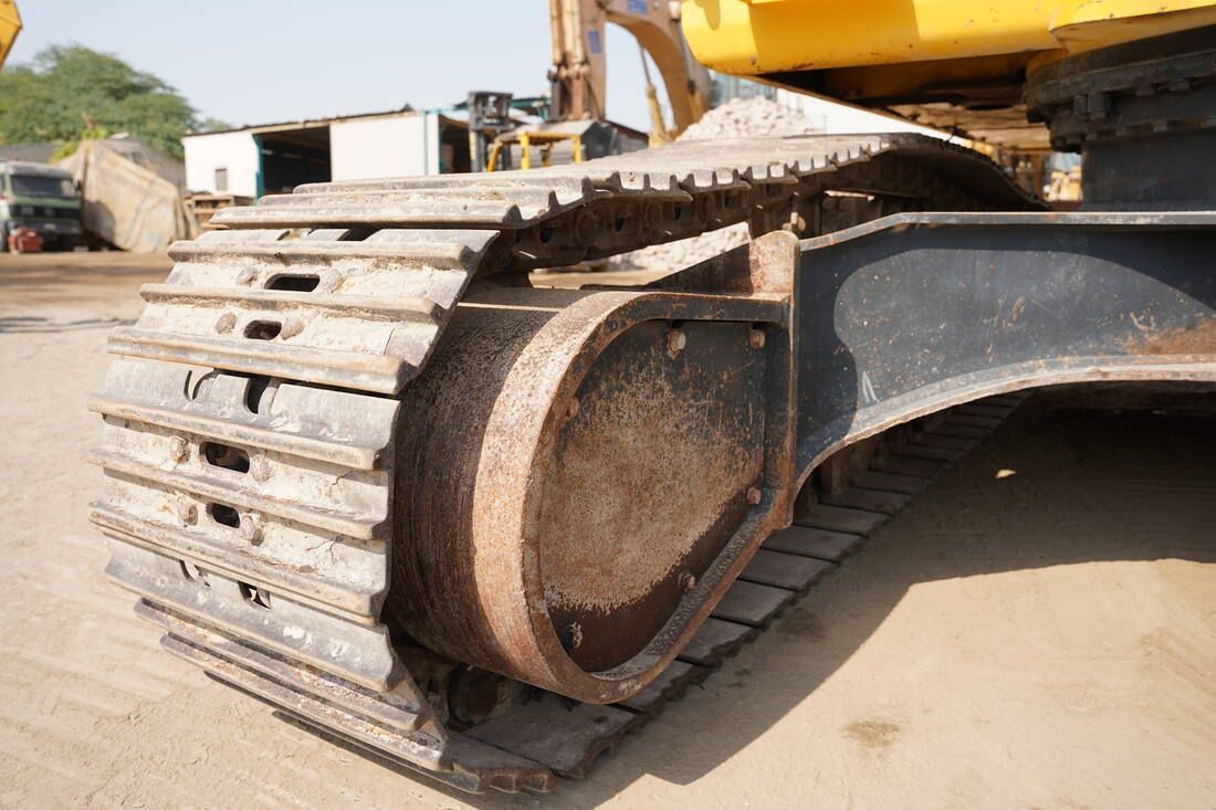 2018 Komatsu PC300-8MO Track Excavator undercarriage view - Al Marwan Heavy Machinery