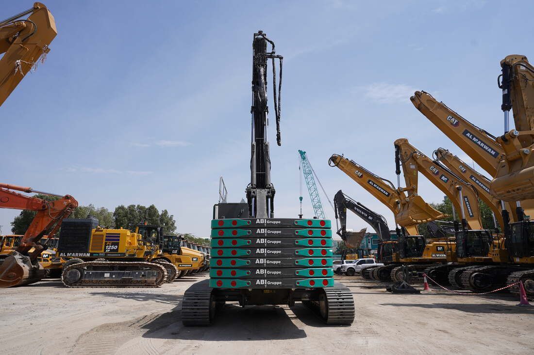 Piling Rig SR35-F with ABI Mobilram TM22-rear-view