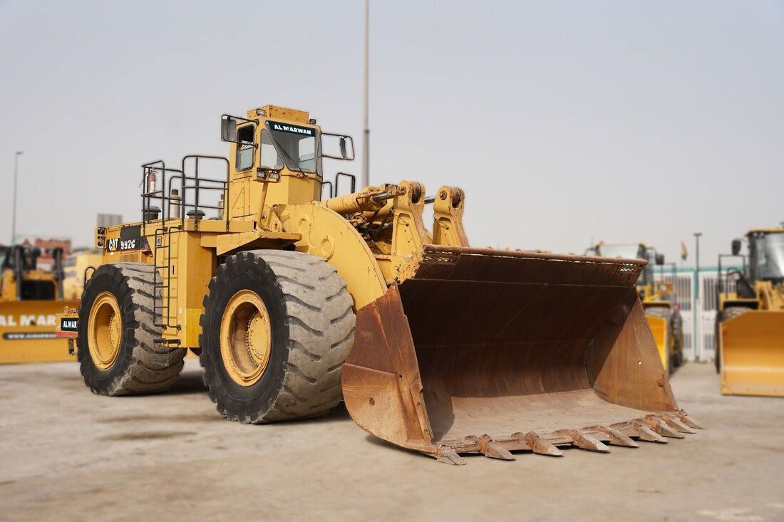 1988 Cat 992C Large Wheel Loader front right view| Al Marwan Machinery