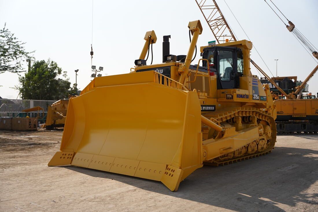 Rent Large 70-Ton Bulldozers | Al Marwan