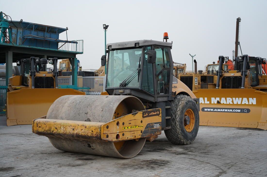 13-Ton Single Smooth Drum Rollers for Rent | Al Marwan