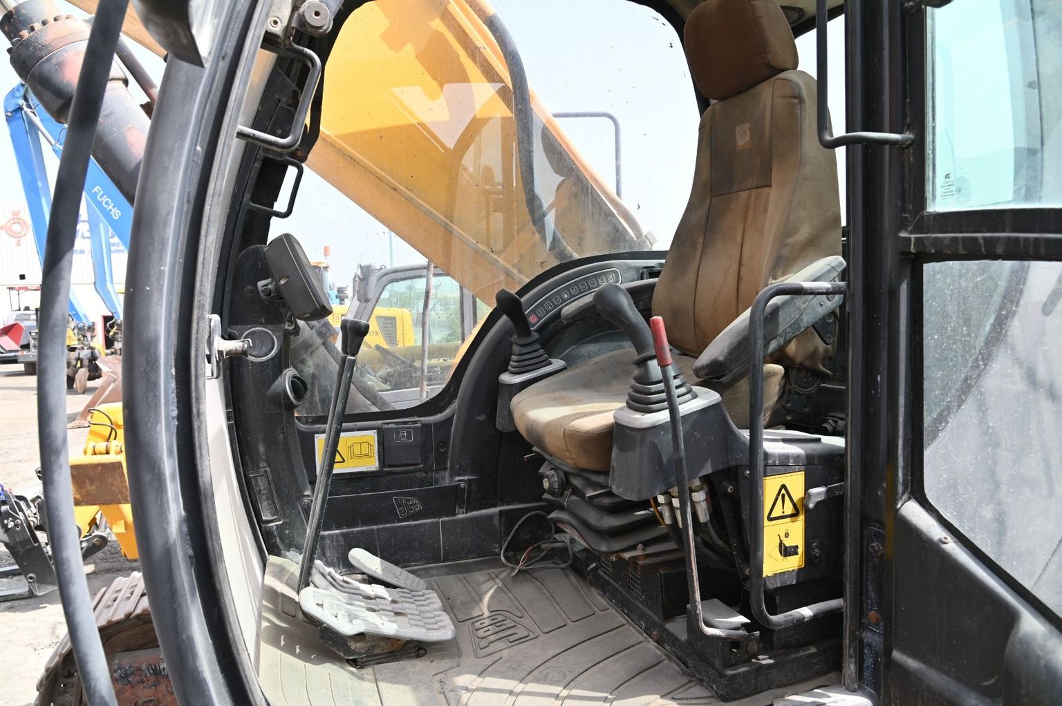 2011 Used JCB JS330LC Tracked Digger