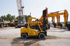 2004 Hyster H4.00XMS-6 Forklift left-side-view