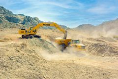Rent Medium 30-Ton Track Excavators | Al Marwan