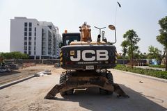17-Ton Wheel Excavators for Rent | Al Marwan Equipment