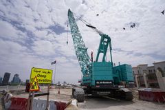 Rent 135-ton crawler cranes | Al Marwan