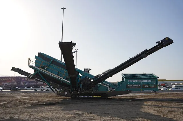 Powerscreen by Terex Chieftain 2100X Screener-Left Side View