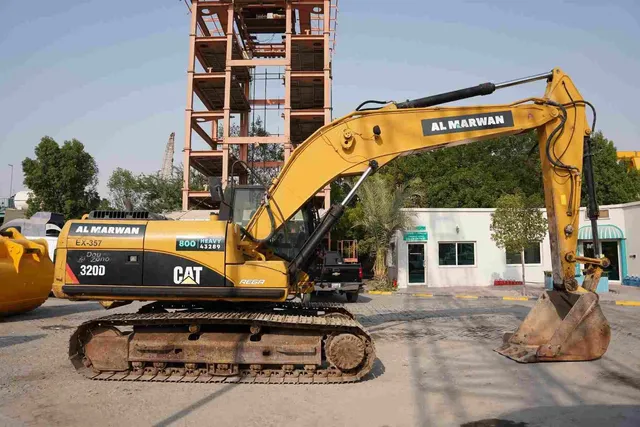 2007 CAT 320D Track Excavator Right View - EX-0357