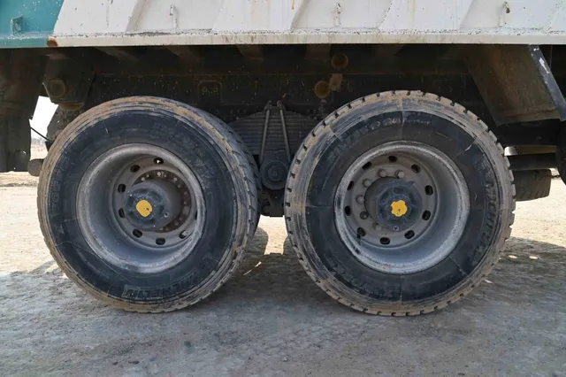 2012 Volvo FMX 370 6x4 Tipper Truck Undercarriage View - TK-0302