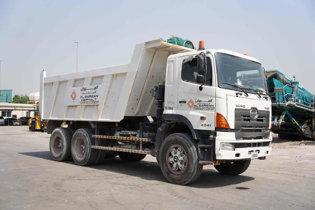 2018-hino-700-series-zs-4041-6x4-tipper-truck-front-right-view-tk-0394